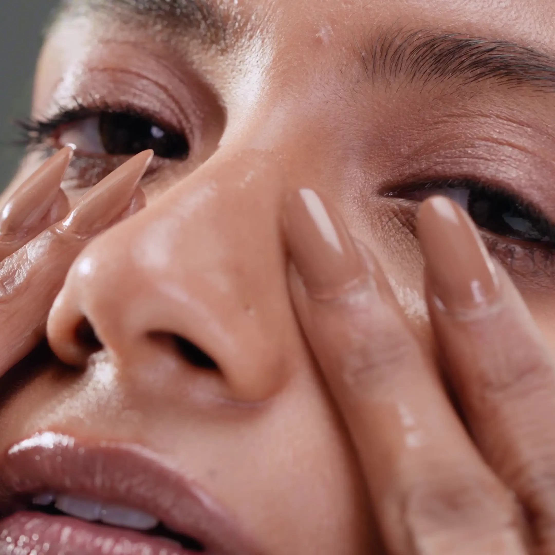 DE-PIGMENTATION SERUM